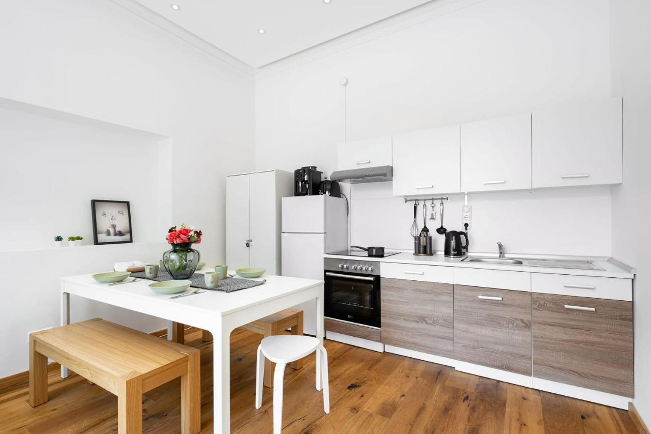 Wiesen Living - Apartment For Up To Twelve People Munchen Bagian luar foto